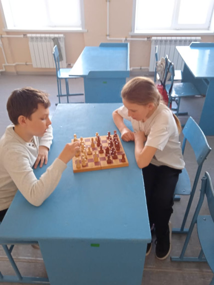 Школьный турнир по шахматам.