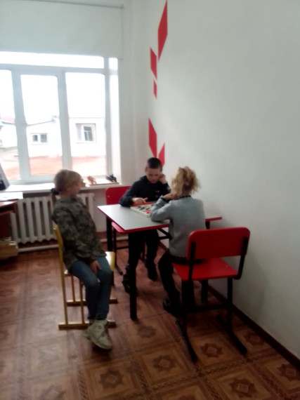 Занятия продолжаются.