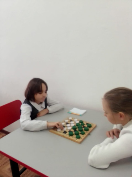 Занятия продолжаются.